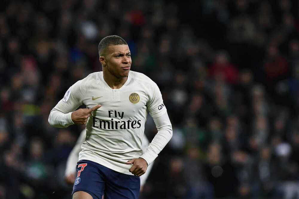 公募基金三季报揭示：科技板块强势崛起，资金布局悄然转向新赛道